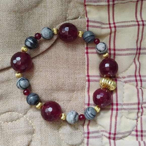 Handmade Picasso Jasper and Ruby Bracelet - Picture 4 of 4